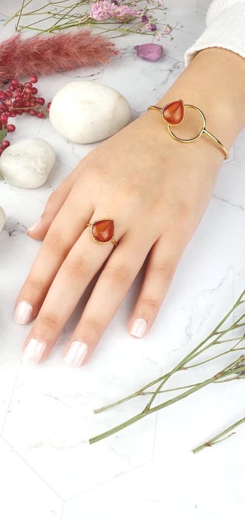 Saira Teardrop Orange cat's eye bangle