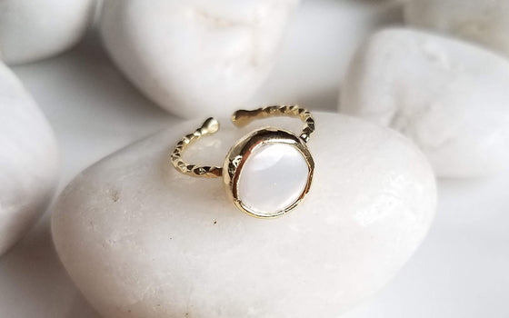 Pearl one stone ring