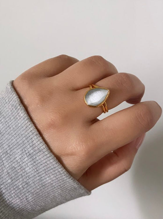 Isra Teardrop White Cat’s Eye Ring