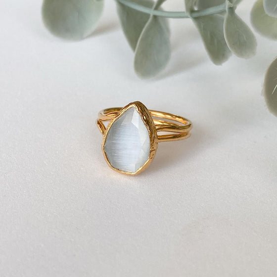 Isra Teardrop White Cat’s Eye Ring